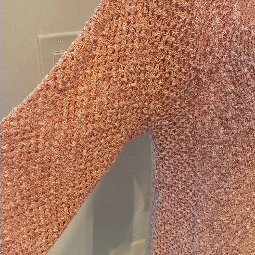 Hinge Pink Peach V-Neck Knit Sweater Small - Picture 5 of 8